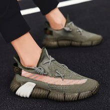 Load image into Gallery viewer, ZEBRA 450 V2 PrimeKnit Sneakers