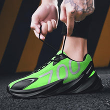 Load image into Gallery viewer, WRAITH &#39;Spirit&#39; 700 Sneakers
