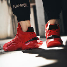 Load image into Gallery viewer, VYPER &#39;Jagged Jockey&#39; R7X Sneakers
