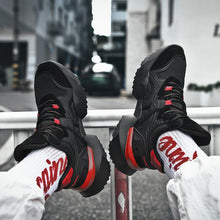 Load image into Gallery viewer, VYPER &#39;Jagged Jockey&#39; R7X Sneakers
