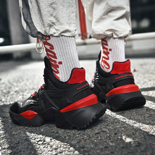 Load image into Gallery viewer, VYPER &#39;Jagged Jockey&#39; R7X Sneakers
