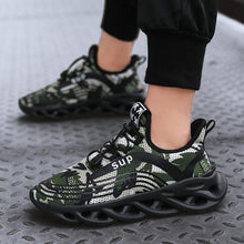Load image into Gallery viewer, TRIPPY CAMO &#39;SUP&#39; X9X Sneakers
