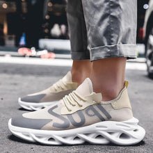 Load image into Gallery viewer, PHANTOM &#39;Super Reflect&#39; X9X Sneakers
